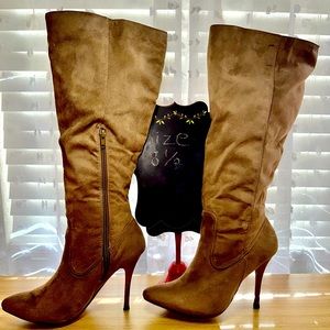 Shoedazzle knee high boots Janet Size 8.5
